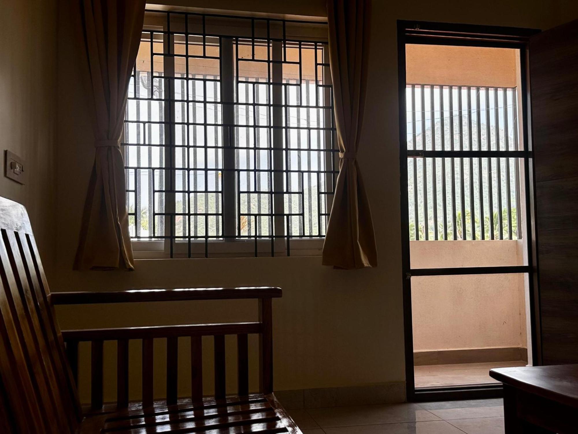 Girivalam Vista Residency Apartment ติรุวันนามาลัย ภายนอก รูปภาพ