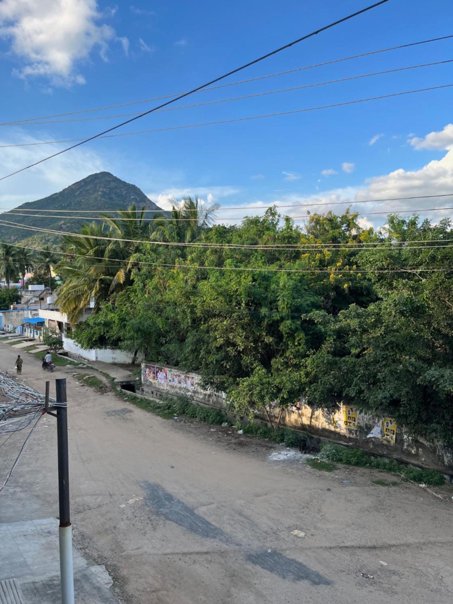 Girivalam Vista Residency Apartment ติรุวันนามาลัย ภายนอก รูปภาพ